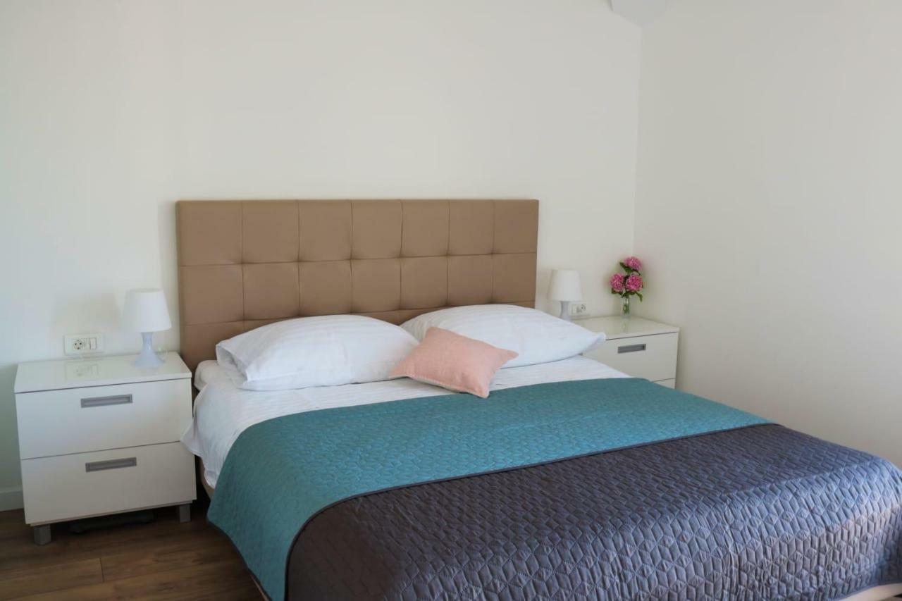 Apartments Gina トロギール エクステリア 写真